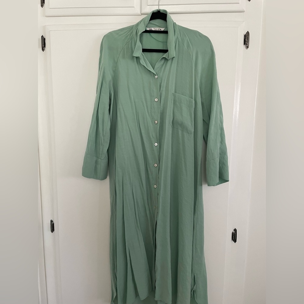 Zara jade green button up dress. Size Medium